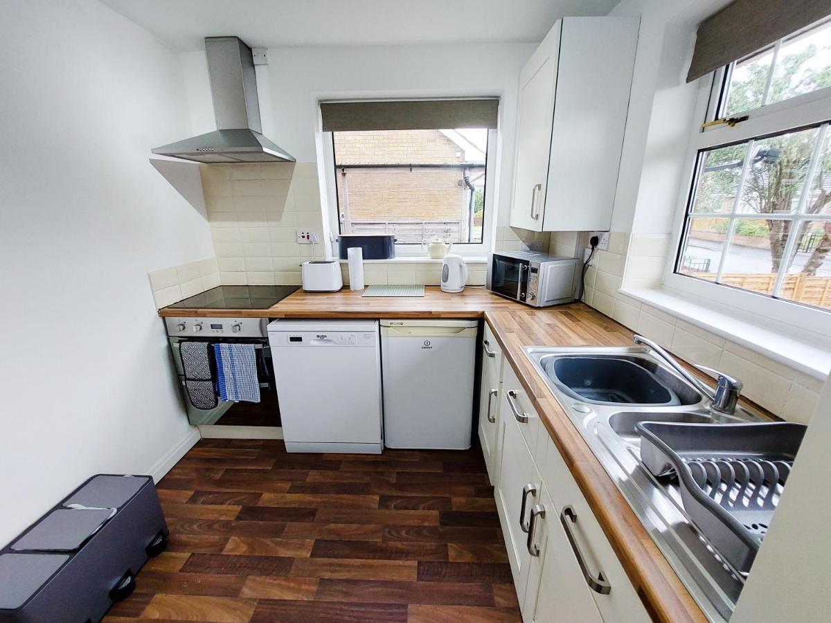 Spring Gardens Holiday Bungalow Cayton Extérieur photo