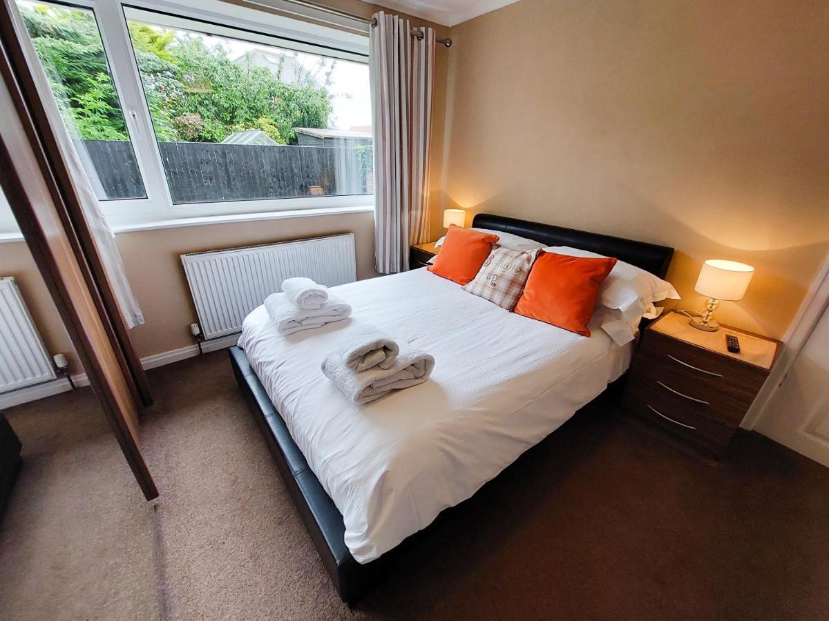 Spring Gardens Holiday Bungalow Cayton Extérieur photo
