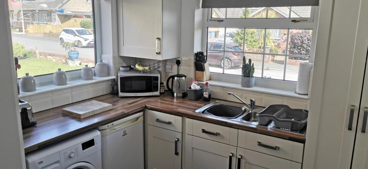 Spring Gardens Holiday Bungalow Cayton Extérieur photo