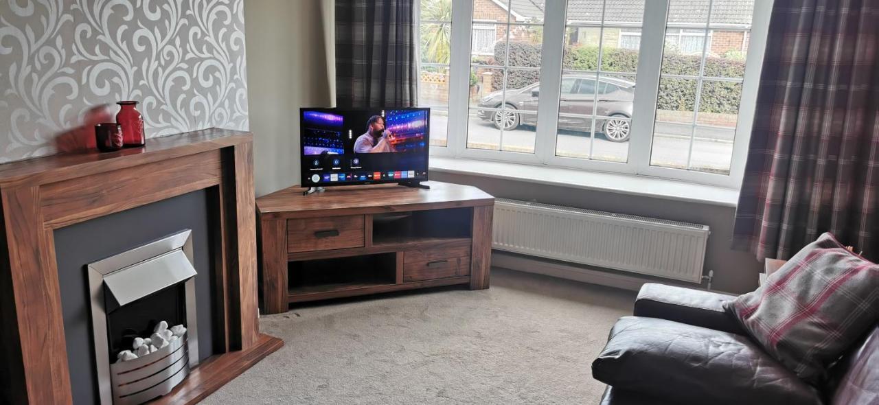 Spring Gardens Holiday Bungalow Cayton Extérieur photo