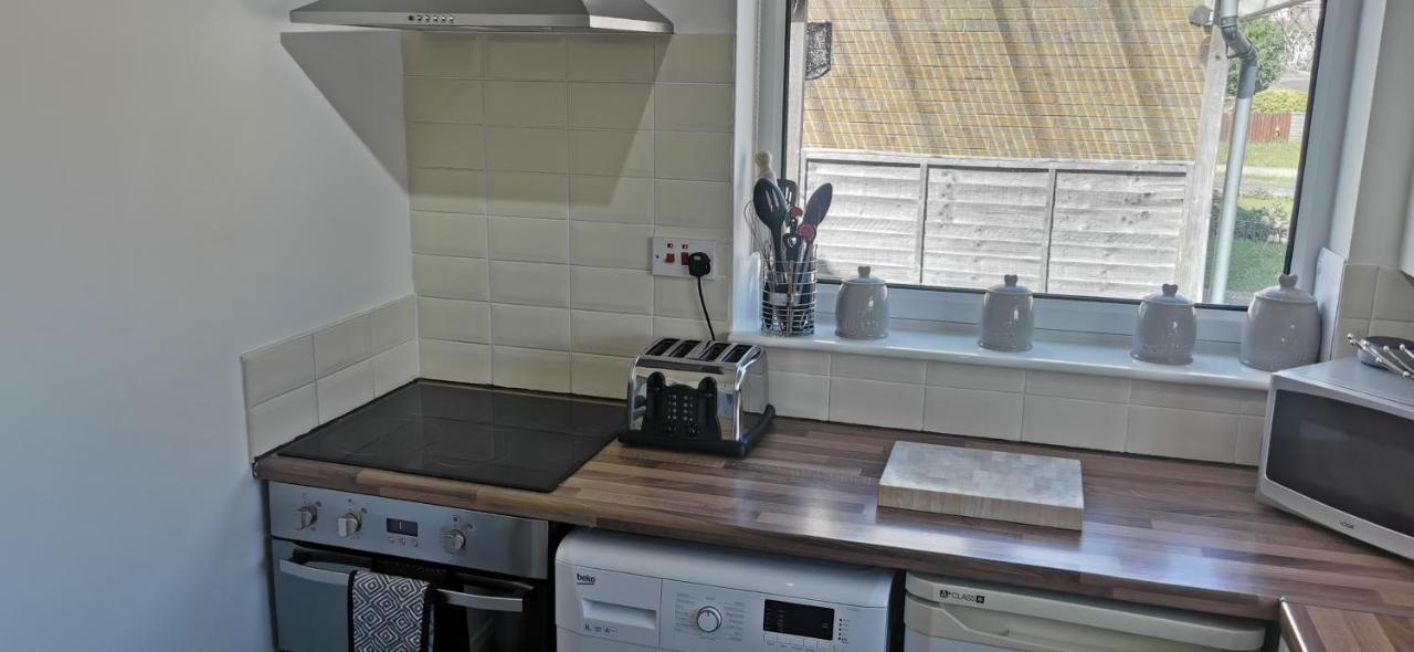 Spring Gardens Holiday Bungalow Cayton Extérieur photo